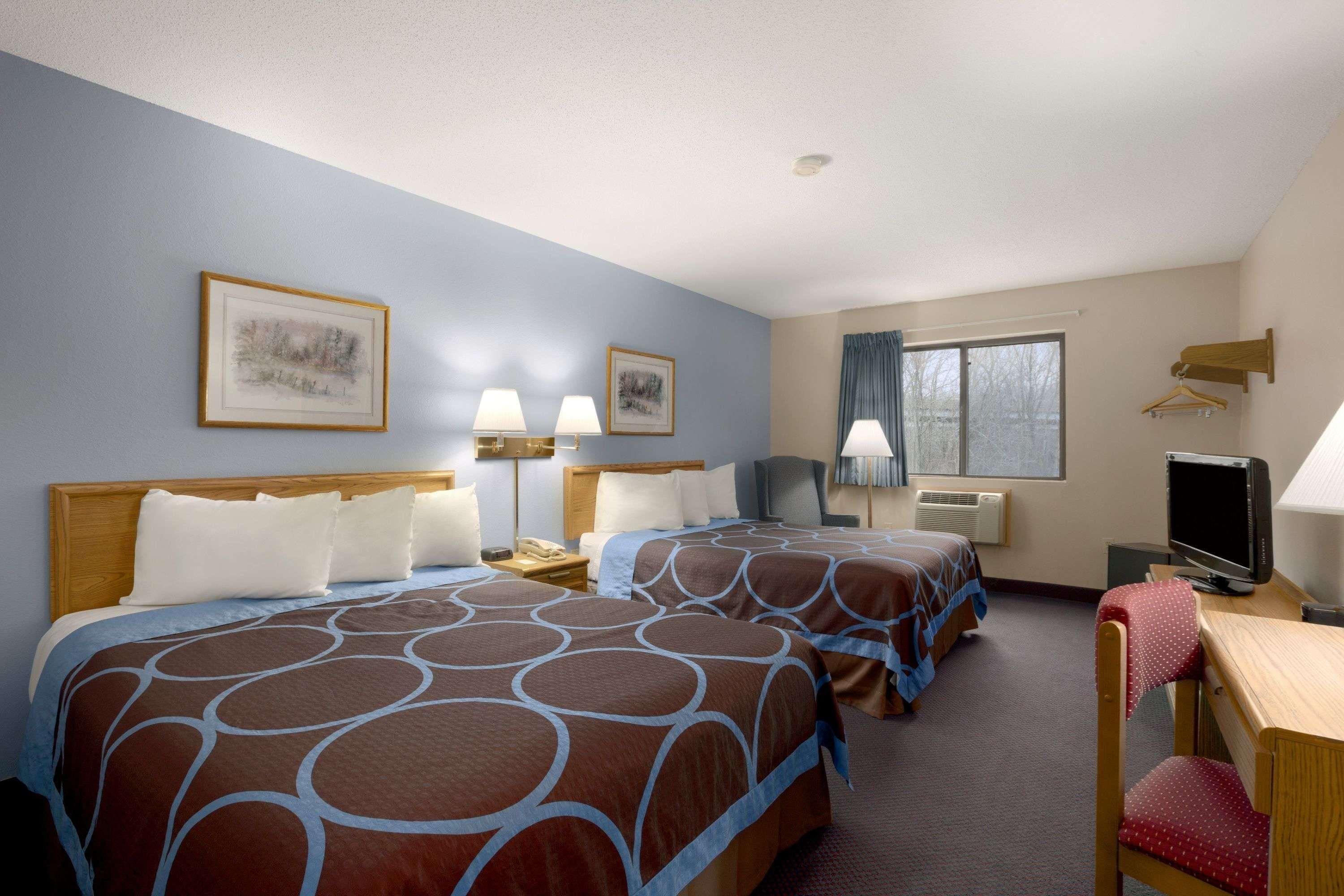 Super 8 By Wyndham Cromwell/Middletown Hotel Bagian luar foto