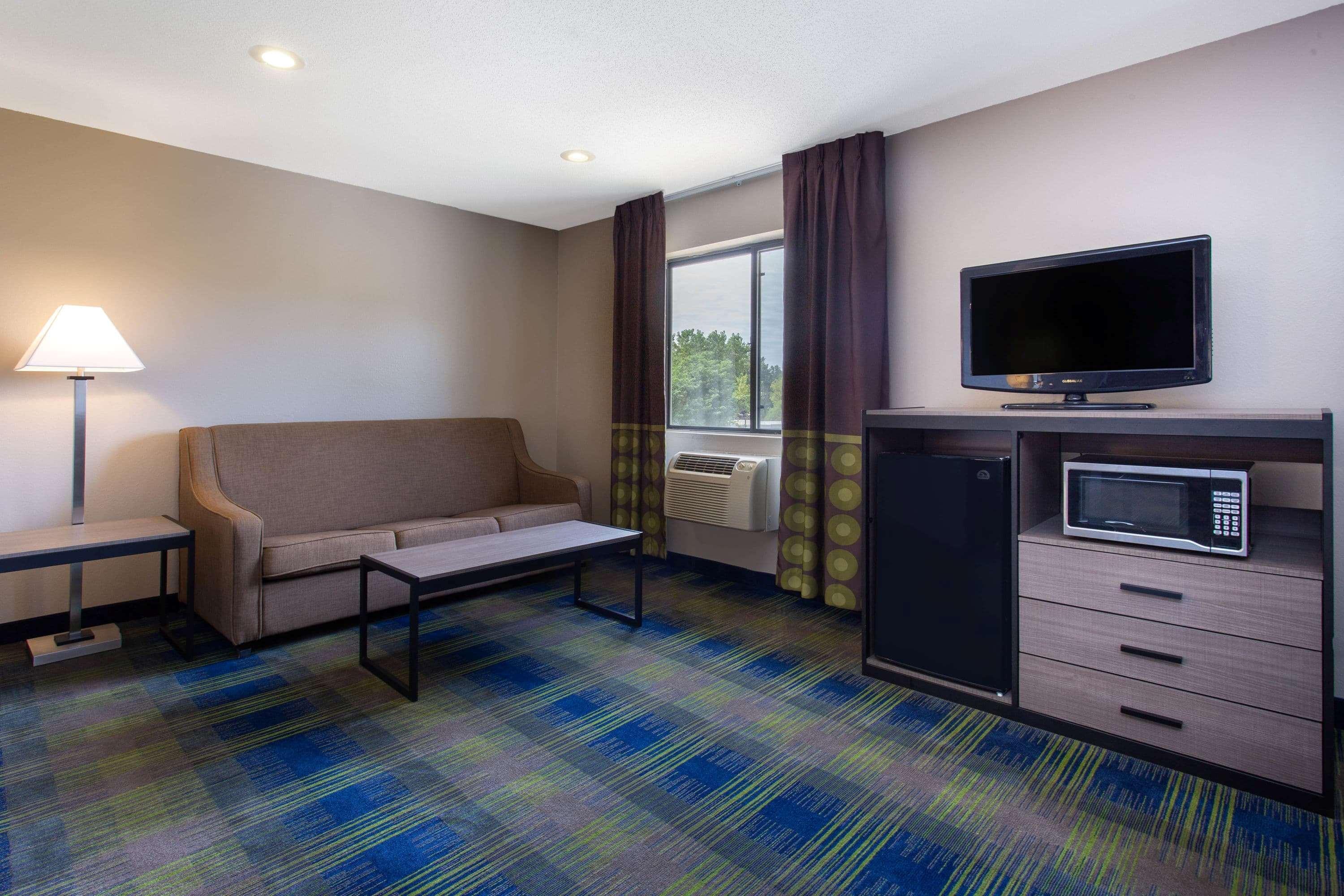 Super 8 By Wyndham Cromwell/Middletown Hotel Bagian luar foto