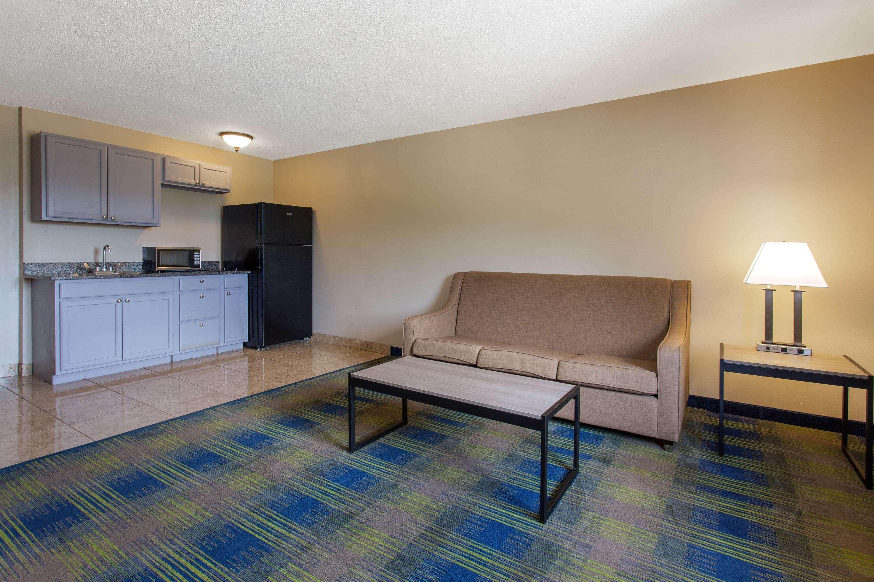 Super 8 By Wyndham Cromwell/Middletown Hotel Bagian luar foto