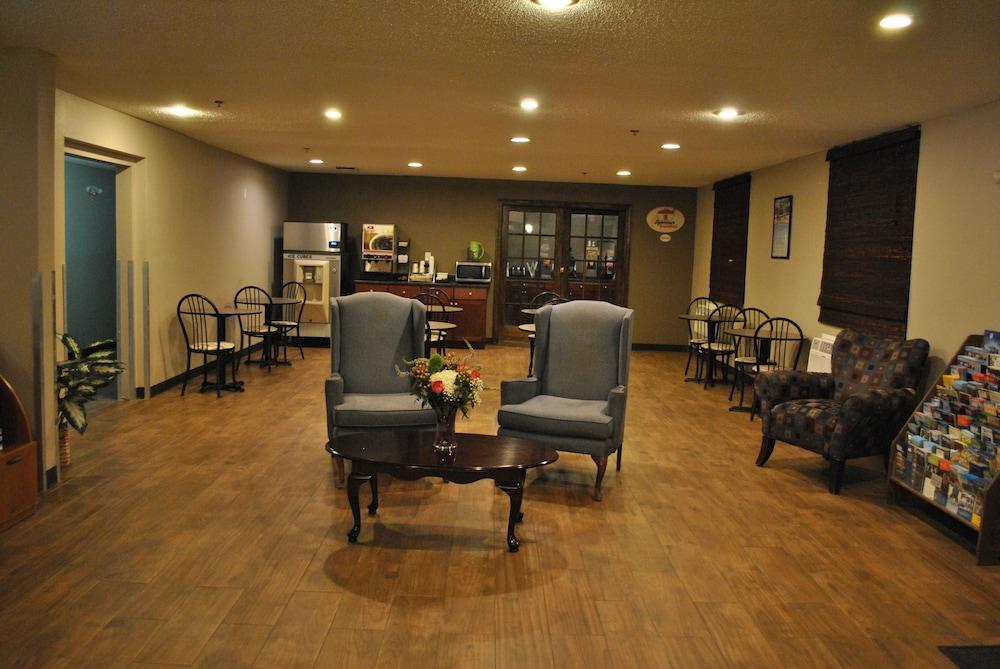 Super 8 By Wyndham Cromwell/Middletown Hotel Bagian luar foto